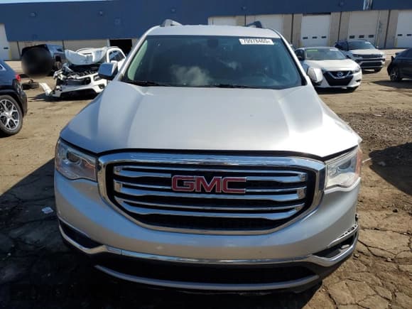 ✅ 2019 GMC Acadia SLE • VIN: 1GKKNLLS0KZ291255 • Лот: 70978465. Опубликован ранее на Copart с пробегом 79 554 миль. Бесплатный доступ к архиву аукционных продаж из США и подробный отчёт об истории автомобиля на DreamBid. Изображение 5.