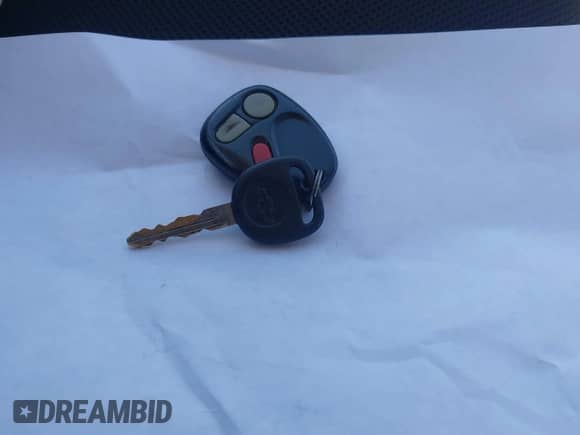 2001 Chevrolet Tahoe LT z VIN 1GNEK13T81R122136, wystawiony jako IAAI lot #42272857 z przebiegiem 216 060 mil mil oraz . Historia ofert i sprzedaży dostępna na DreamBid. Obrazek 11.