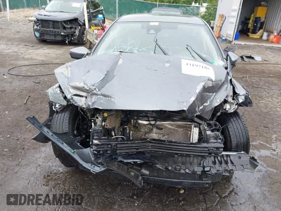 ✅ 2020 Nissan Versa SV • VIN: 3N1CN8EV6LL835306 • Lot: 43197186. Wystawiony na IAAI z przebiegiem Nie podano. Bezpłatny archiwum sprzedaży aukcyjnych z USA i szczegółowy raport historii pojazdu na DreamBid. Zdjęcie 6.