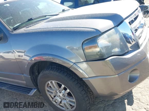 ✅ 2014 Ford Expedition Max Limited • VIN: 1FMJK2A50EEF07118 • Lot: 41888908. Listed on IAAI with 183,446 mi. Free auction sales archive from the USA and detailed vehicle history report at DreamBid. Image 16.