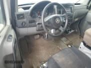 ✅ 2018 Mercedes-Benz Sprinter Cargo Worker • VIN: WD3PE8CD1JP589026 • Lot: 52751105. Wystawiony na Copart z przebiegiem 194 427 mil. Bezpłatny archiwum sprzedaży aukcyjnych z USA i szczegółowy raport historii pojazdu na DreamBid. Zdjęcie 8.