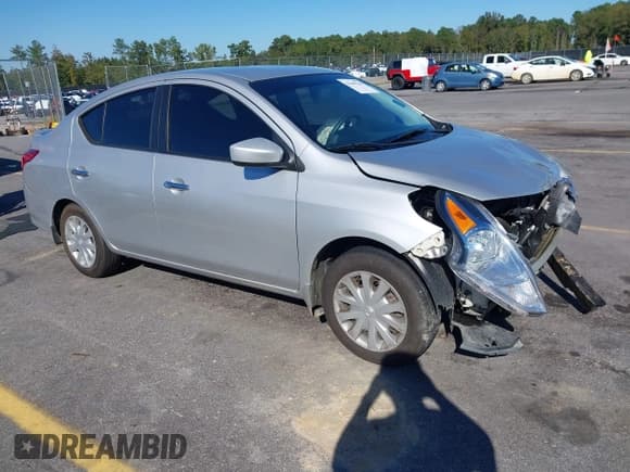 ✅ 2016 Nissan Versa SV • VIN: 3N1CN7APXGL824199 • Lot: 43449786. Listed on IAAI with 42,098 mi. Free auction sales archive from the USA and detailed vehicle history report at DreamBid. Image 1.