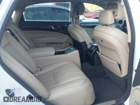 ✅ 2011 Hyundai Equus Signature • VIN: KMHGH4JFXBU036223 • Лот: 43670920. Опубликован ранее на IAAI с пробегом 125 362 миль. Бесплатный доступ к архиву аукционных продаж из США и подробный отчёт об истории автомобиля на DreamBid. Изображение 8.