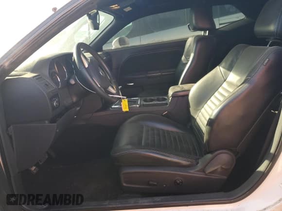 ✅ 2013 Dodge Challenger SXT • VIN: 2C3CDYAG8DH511358 • Lot: 73343814. Wystawiony na Copart z przebiegiem 120 442 mil. Bezpłatny archiwum sprzedaży aukcyjnych z USA i szczegółowy raport historii pojazdu na DreamBid. Zdjęcie 7.