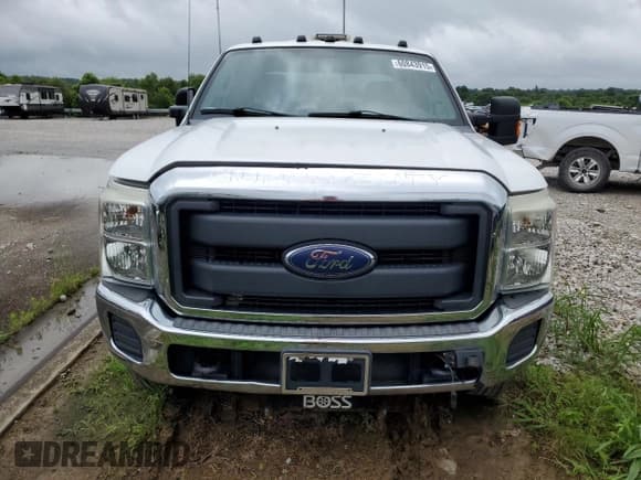 ✅ 2015 Ford F-350 Platinum • VIN: 1FT8W3B67FEB50834 • Lot: 60843915. Listed on Copart with 87,385 mi. Free auction sales archive from the USA and detailed vehicle history report at DreamBid. Image 5.