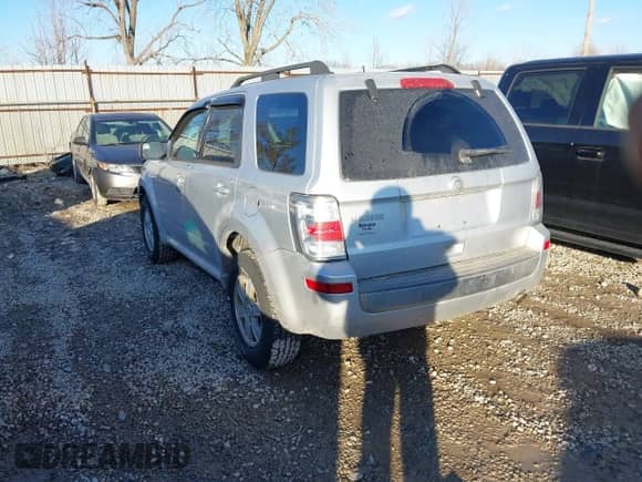 2010 Mercury Mariner z VIN 4M2CN8B73AKJ15604, wystawiony jako IAAI lot #41454647 z przebiegiem 170 761 mil mil oraz . Historia ofert i sprzedaży dostępna na DreamBid. Obrazek 3.