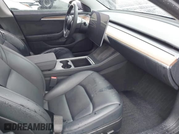 ✅ 2023 Tesla Model 3 • VIN: 5YJ3E1EA8PF687455 • Lot: 41572917. Wystawiony na IAAI z przebiegiem 33 097 mil. Bezpłatny archiwum sprzedaży aukcyjnych z USA i szczegółowy raport historii pojazdu na DreamBid. Zdjęcie 5.