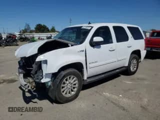2009 Chevrolet Tahoe z VIN 1GNFK13599R107128, wystawiony jako Copart lot #55715025 z przebiegiem 15 127 mil mil oraz Szkoda całkowita • Salvage title. Historia ofert i sprzedaży dostępna na DreamBid. Obrazek 1.