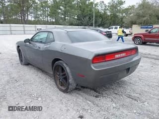 ✅ 2010 Dodge Challenger SE • VIN: 2B3CJ4DV7AH260238 • Lot: 41727317. Wystawiony na IAAI z przebiegiem 189 806 mil. Bezpłatny archiwum sprzedaży aukcyjnych z USA i szczegółowy raport historii pojazdu na DreamBid. Zdjęcie 3.