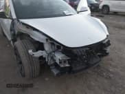 ✅ 2021 Tesla Model 3 Standard Range Plus • VIN: 5YJ3E1EA4MF096275 • Lot: 43671088. Wystawiony na IAAI z przebiegiem 46 514 mil. Bezpłatny archiwum sprzedaży aukcyjnych z USA i szczegółowy raport historii pojazdu na DreamBid. Zdjęcie 6.