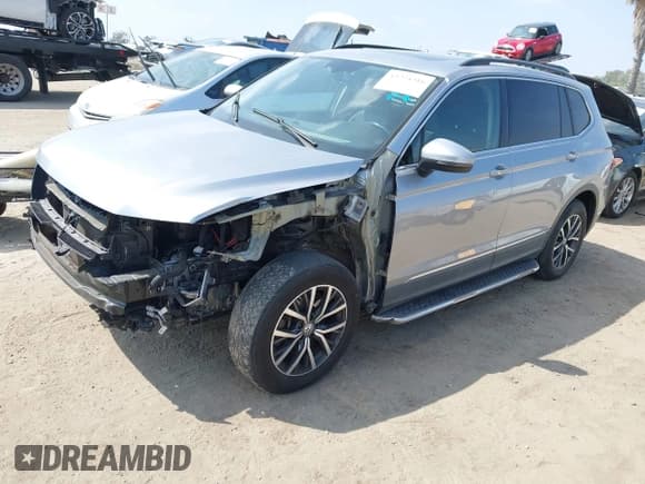 ✅ 2020 Volkswagen Tiguan SE • VIN: 3VV3B7AX3LM139781 • Lot: 43224316. Listed on IAAI with 67,386 mi. Free auction sales archive from the USA and detailed vehicle history report at DreamBid. Image 18.