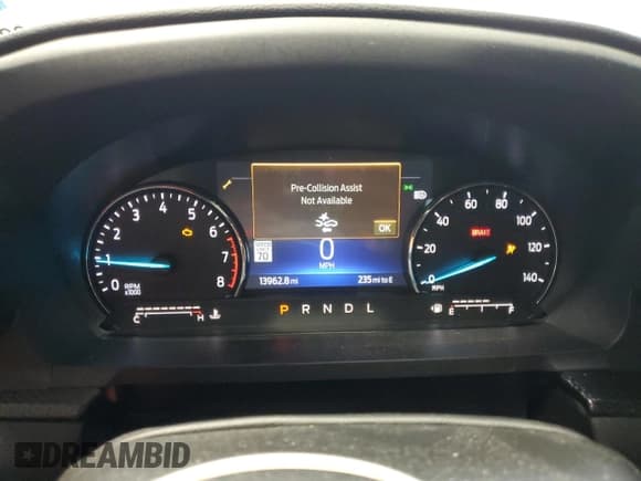 ✅ 2023 Ford Explorer ST-Line • VIN: 1FMSK7KH2PGC03208 • Lot: 50994355. Wystawiony na Copart z przebiegiem 13 962 mil. Bezpłatny archiwum sprzedaży aukcyjnych z USA i szczegółowy raport historii pojazdu na DreamBid. Zdjęcie 9.