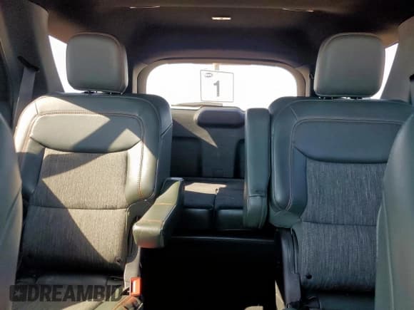 ✅ 2024 Ford Explorer Timberline • VIN: 1FMSK8JH5RGA34263 • Lot: 69872915. Wystawiony na Copart z przebiegiem 17 942 mil. Bezpłatny archiwum sprzedaży aukcyjnych z USA i szczegółowy raport historii pojazdu na DreamBid. Zdjęcie 10.