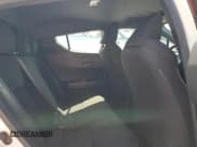 ✅ 2018 Toyota C-HR XLE • VIN: JTNKHMBX3J1006739 • Lot: 59875715. Wystawiony na Copart z przebiegiem 126 204 mil. Bezpłatny archiwum sprzedaży aukcyjnych z USA i szczegółowy raport historii pojazdu na DreamBid. Zdjęcie 11.