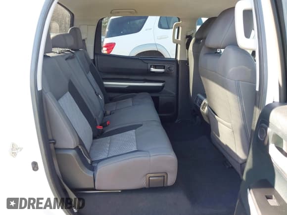 ✅ 2016 Toyota Tundra SR5 • VIN: 5TFEM5F1XGX106268 • Lot: 41674496. Listed on IAAI with 118,091 mi. Free auction sales archive from the USA and detailed vehicle history report at DreamBid. Image 8.