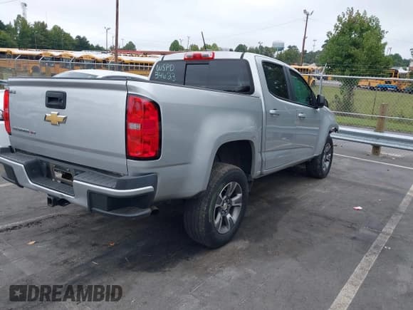 ✅ 2018 Chevrolet Colorado 4WD Z71 • VIN: 1GCGTDEN1J1139485 • Лот: 40330792. Опубликован ранее на IAAI с пробегом 107 078 миль. Бесплатный доступ к архиву аукционных продаж из США и подробный отчёт об истории автомобиля на DreamBid. Изображение 4.