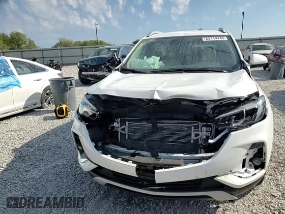 ✅ 2021 Buick Encore GX Essence • VIN: KL4MMFSL1MB144421 • Lot: 85149745. Wystawiony na Copart z przebiegiem 41 093 mil. Bezpłatny archiwum sprzedaży aukcyjnych z USA i szczegółowy raport historii pojazdu na DreamBid. Zdjęcie 15.
