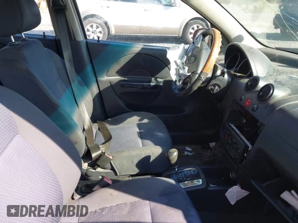 ✅ 2006 Chevrolet Aveo LS • VIN: KL1TD66686B579145 • Lot: 41480923. Wystawiony na IAAI z przebiegiem 206 024 mil. Bezpłatny archiwum sprzedaży aukcyjnych z USA i szczegółowy raport historii pojazdu na DreamBid. Zdjęcie 5.