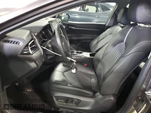 2023 Toyota Camry SE с VIN 4T1G11AK6PU770235, выставлен на аукционе Copart как лот 71582115 с пробегом 41 352 миль миль и Чистый • Clean title. История ставок и продаж доступна на DreamBid. Изображение 7.