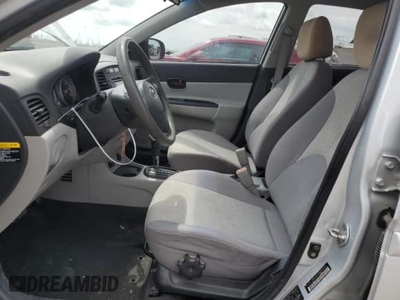 ✅ 2010 Hyundai Accent GLS • VIN: KMHCN4ACXAU473196 • Лот: 55462405. Опубликован ранее на Copart с пробегом 198 235 миль. Бесплатный доступ к архиву аукционных продаж из США и подробный отчёт об истории автомобиля на DreamBid. Изображение 7.