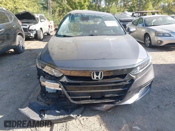✅ 2018 Honda Accord Sport • VIN: 1HGCV1F33JA105330 • Lot: 43323939. Wystawiony na IAAI z przebiegiem 64 996 mil. Bezpłatny archiwum sprzedaży aukcyjnych z USA i szczegółowy raport historii pojazdu na DreamBid. Zdjęcie 13.