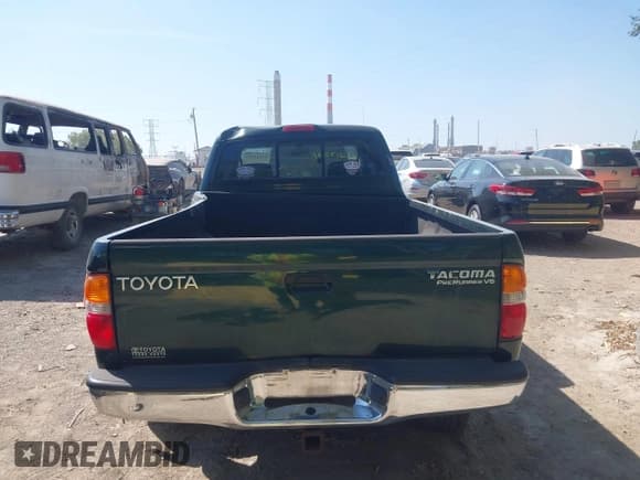 ✅ 2002 Toyota Tacoma PreRunner • VIN: 5TESN92N72Z046001 • Lot: 43213221. Listed on IAAI with 194,360 mi. Free auction sales archive from the USA and detailed vehicle history report at DreamBid. Image 17.
