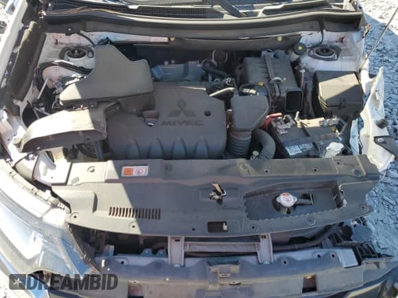 ✅ 2018 Mitsubishi Outlander ES • VIN: JA4AD2A33JZ034406 • Lot: 86531775. Listed on Copart with 120,748 mi. Free auction sales archive from the USA and detailed vehicle history report at DreamBid. Image 12.