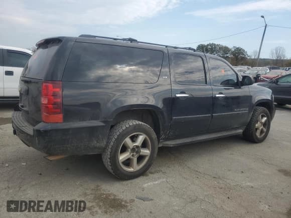 ✅ 2007 Chevrolet Suburban LTZ • VIN: 3GNFK16Y97G308434 • Lot: 77672724. Wystawiony na Copart z przebiegiem 295 937 mil. Bezpłatny archiwum sprzedaży aukcyjnych z USA i szczegółowy raport historii pojazdu na DreamBid. Zdjęcie 3.