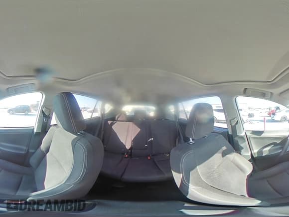 ✅ 2018 Toyota RAV4 XLE • VIN: JTMWFREV0JJ199399 • Lot: 92922985. Listed on Copart with 75,574 mi. Free auction sales archive from the USA and detailed vehicle history report at DreamBid. Image 16.