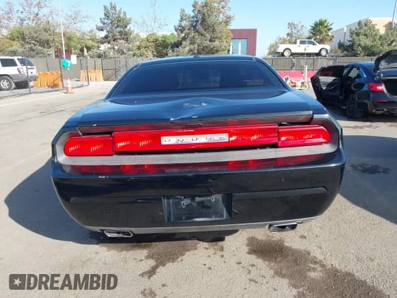 ✅ 2013 Dodge Challenger SXT • VIN: 2C3CDYAG8DH524563 • Lot: 43632366. Listed on IAAI with Not provided. Free auction sales archive from the USA and detailed vehicle history report at DreamBid. Image 16.
