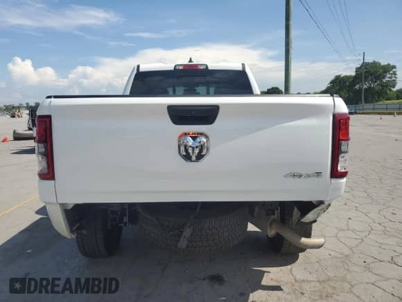 2023 Ram 1500 Tradesman z VIN 1C6SRFCT9PN641644, wystawiony jako Copart lot #64295795 z przebiegiem 20 664 mil mil oraz Szkoda całkowita • Salvage title. Historia ofert i sprzedaży dostępna na DreamBid. Obrazek 6.