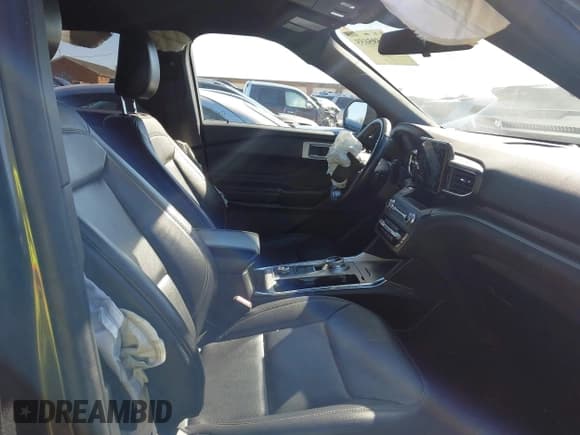 ✅ 2020 Ford Explorer XLT • VIN: 1FMSK8DH6LGB62109 • Lot: 41595655. Wystawiony na IAAI z przebiegiem 77 143 mil. Bezpłatny archiwum sprzedaży aukcyjnych z USA i szczegółowy raport historii pojazdu na DreamBid. Zdjęcie 5.