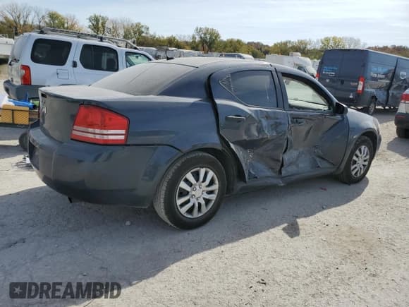 ✅ 2008 Dodge Avenger SE • VIN: 1B3LC46K98N169132 • Lot: 77138394. Wystawiony na Copart z przebiegiem 175 318 mil. Bezpłatny archiwum sprzedaży aukcyjnych z USA i szczegółowy raport historii pojazdu na DreamBid. Zdjęcie 3.