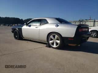 2009 Dodge Challenger SRT-8 z VIN 2B3LJ74W29H563241, wystawiony jako Copart lot #73367354 z przebiegiem Nie podano mil oraz Czysty tytuł • Clean title. Historia ofert i sprzedaży dostępna na DreamBid. Obrazek 2.