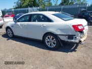 ✅ 2012 Ford Taurus SEL • VIN: 1FAHP2HW5CG106805 • Lot: 43033618. Wystawiony na IAAI z przebiegiem 123 868 mil. Bezpłatny archiwum sprzedaży aukcyjnych z USA i szczegółowy raport historii pojazdu na DreamBid. Zdjęcie 3.