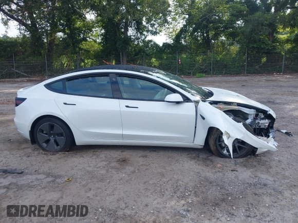 ✅ 2021 Tesla Model 3 Standard Range Plus • VIN: 5YJ3E1EA9MF016159 • Lot: 42994904. Wystawiony na IAAI z przebiegiem Nie podano. Bezpłatny archiwum sprzedaży aukcyjnych z USA i szczegółowy raport historii pojazdu na DreamBid. Zdjęcie 12.