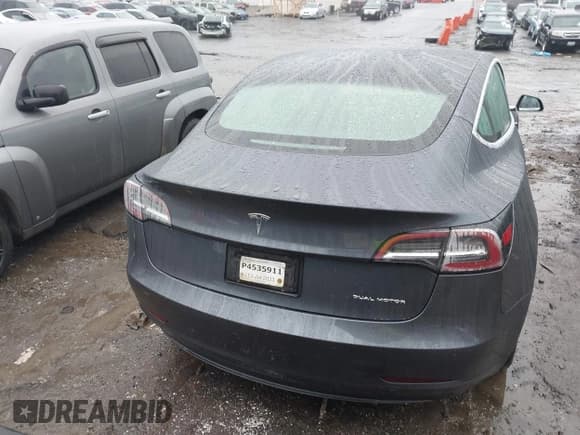 ✅ 2020 Tesla Model 3 Long Range • VIN: 5YJ3E1EBXLF770064 • Lot: 41424909. Wystawiony na IAAI z przebiegiem 96 972 mil. Bezpłatny archiwum sprzedaży aukcyjnych z USA i szczegółowy raport historii pojazdu na DreamBid. Zdjęcie 17.