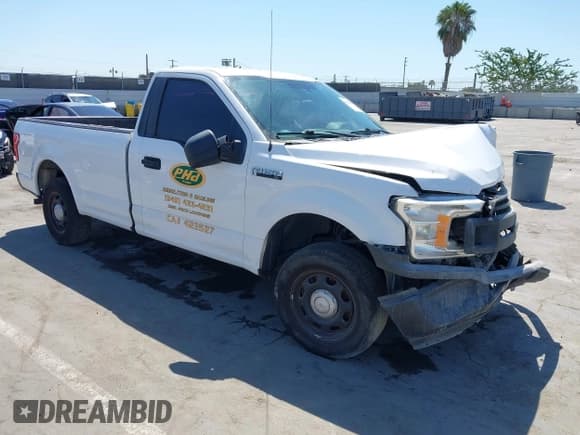 ✅ 2018 Ford F-150 XL • VIN: 1FTMF1CB2JKC34648 • Lot: 43102300. Wystawiony na IAAI z przebiegiem 85 064 mil. Bezpłatny archiwum sprzedaży aukcyjnych z USA i szczegółowy raport historii pojazdu na DreamBid. Zdjęcie 1.