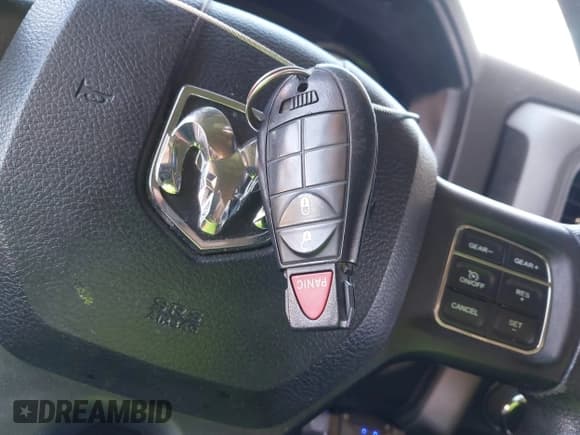 ✅ 2017 Ram 1500 Express • VIN: 3C6JR6AT1HG542521 • Lot: 42226100. Listed on IAAI with 76,241 mi. Free auction sales archive from the USA and detailed vehicle history report at DreamBid. Image 11.