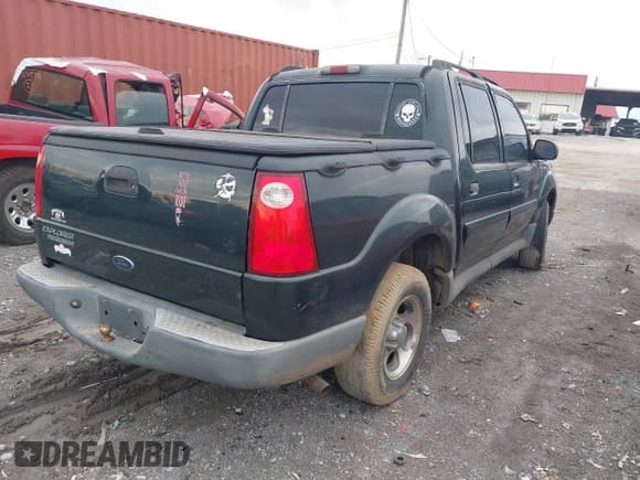 ✅ 2004 Ford Explorer Sport Trac XLS • VIN: 1FMZU67K84UB98360 • Lot: 41558930. Wystawiony na IAAI z przebiegiem Nie podano. Bezpłatny archiwum sprzedaży aukcyjnych z USA i szczegółowy raport historii pojazdu na DreamBid. Zdjęcie 4.