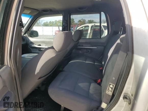 ✅ 2002 Ford Explorer Sport Trac Value • VIN: 1FMZU77E12UD25852 • Lot: 90370455. Listed on Copart with 201,483 mi. Free auction sales archive from the USA and detailed vehicle history report at DreamBid. Image 10.