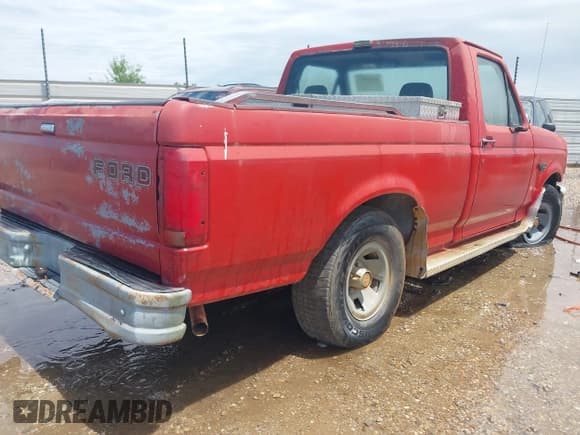 ✅ 1992 Ford F-150 • VIN: 1FTDF15Y0NNA79863 • Лот: 42187012. Опубликован ранее на IAAI с пробегом Не указан. Бесплатный доступ к архиву аукционных продаж из США и подробный отчёт об истории автомобиля на DreamBid. Изображение 4.