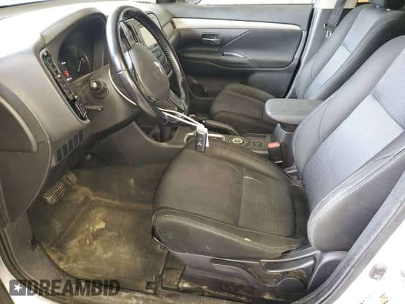 2016 Mitsubishi Outlander SE с VIN JA4AZ3A30GZ004358, выставлен на аукционе Copart как лот 87201675 с пробегом 108 621 миль миль и Списание • Salvage title. История ставок и продаж доступна на DreamBid. Изображение 7.