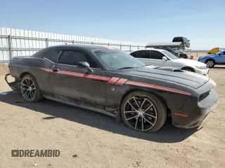 2016 Dodge Challenger R/T Scat Pack z VIN 2C3CDZFJ6GH288879, wystawiony jako Copart lot #68694125 z przebiegiem 32 967 mil mil oraz Szkoda całkowita • Salvage title. Historia ofert i sprzedaży dostępna na DreamBid. Obrazek 4.