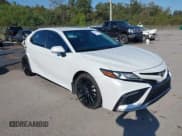 ✅ 2022 Toyota Camry XSE • VIN: 4T1K61AK7NU027480 • Лот: 43638189. Опубликован ранее на IAAI с пробегом 61 503 миль. Бесплатный доступ к архиву аукционных продаж из США и подробный отчёт об истории автомобиля на DreamBid. Изображение 1.