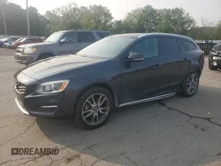 ✅ 2015 Volvo V60 T5 Platinum • VIN: YV4612HM0F1001773 • Лот: 71915875. Опубликован ранее на Copart с пробегом 162 306 миль. Бесплатный доступ к архиву аукционных продаж из США и подробный отчёт об истории автомобиля на DreamBid. Изображение 1.