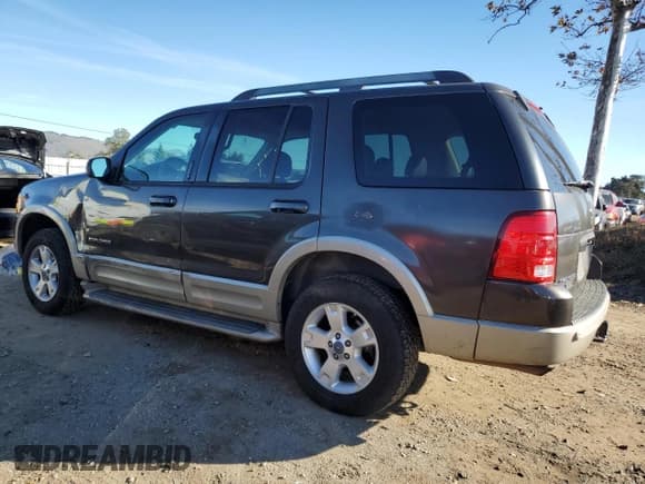✅ 2005 Ford Explorer Eddie Bauer • VIN: 1FMDU74W85UA06783 • Лот: 87324544. Опубликован ранее на Copart с пробегом 149 586 миль. Бесплатный доступ к архиву аукционных продаж из США и подробный отчёт об истории автомобиля на DreamBid. Изображение 2.