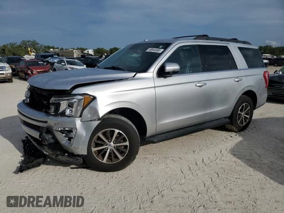 ✅ 2018 Ford Expedition XLT • VIN: 1FMJU1HT7JEA27371 • Lot: 49544585. Listed on Copart with 81,151 mi. Free auction sales archive from the USA and detailed vehicle history report at DreamBid. Image 1.