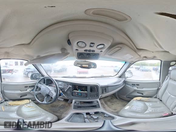 ✅ 2005 Chevrolet Suburban LT • VIN: 3GNEC16Z75G172545 • Lot: 81623925. Listed on Copart with 233,518 mi. Free auction sales archive from the USA and detailed vehicle history report at DreamBid. Image 15.