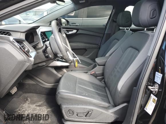 ✅ 2023 Audi Q4 e-tron Prestige • VIN: WA1M2BFZXPP005327 • Лот: 48167224. Опубликован ранее на Copart с пробегом 6 959 миль. Бесплатный доступ к архиву аукционных продаж из США и подробный отчёт об истории автомобиля на DreamBid. Изображение 7.